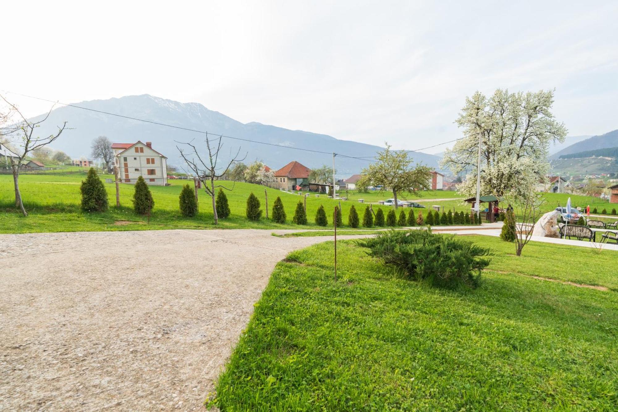 Villa Salerno camp Plav Esterno foto
