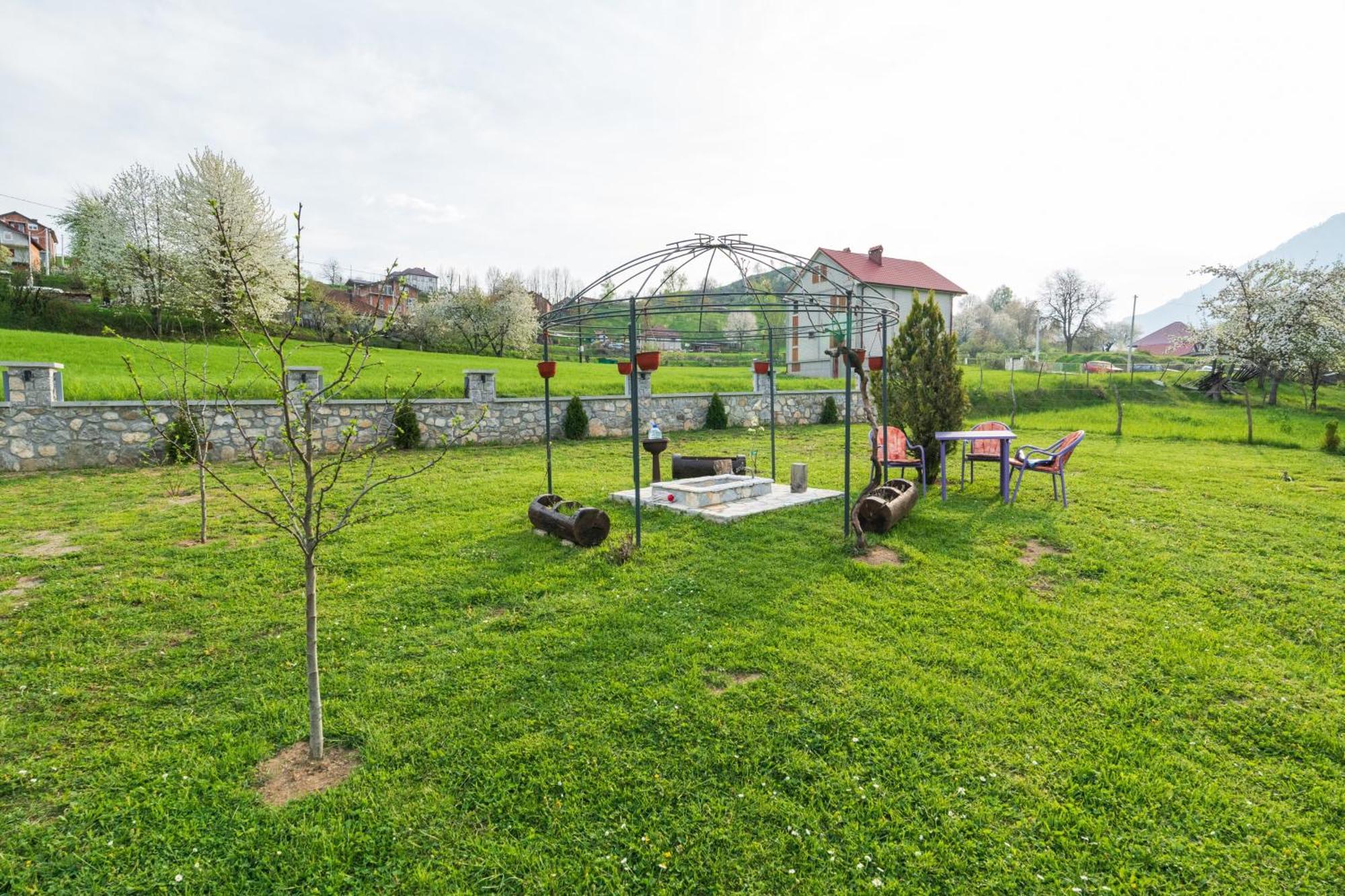 Villa Salerno camp Plav Esterno foto